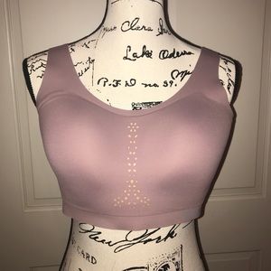 *SOLD* Victoria’s Secret Sports Bra